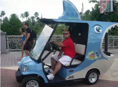 鲨鱼高尔夫球车